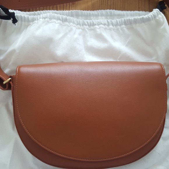 Cuyana Handbags - Cuyana Half Moon Shoulder Bag EUC